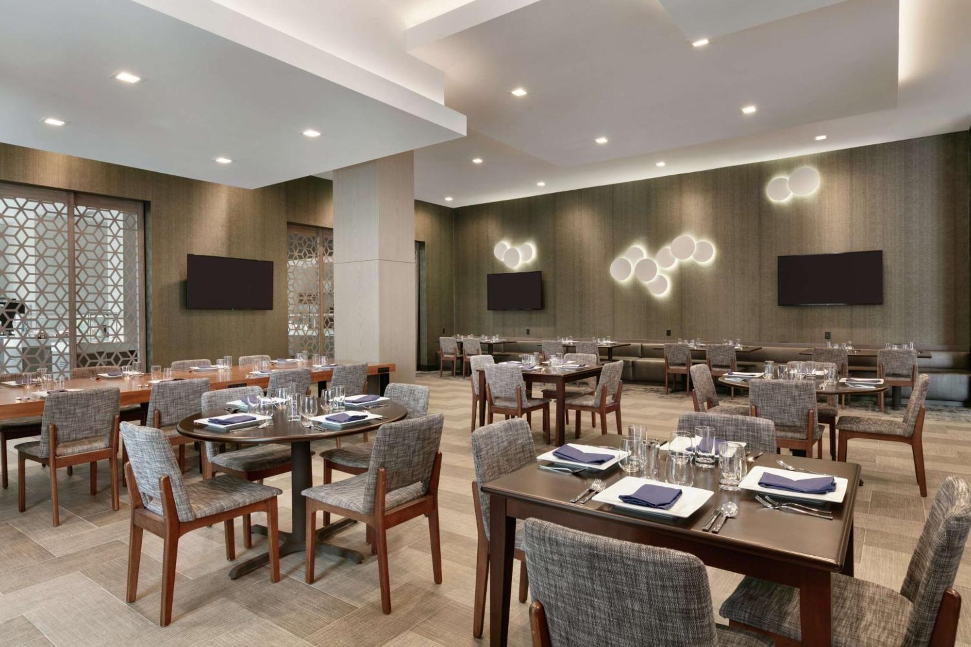 Embassy Suites By Hilton Atlanta Midtown Exterior foto