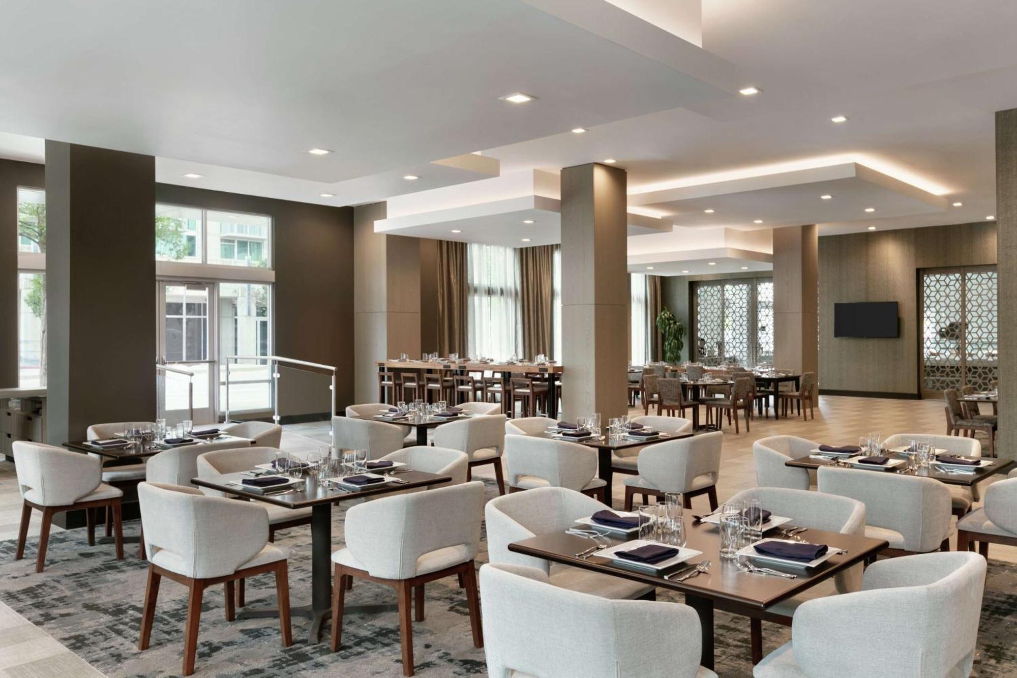 Embassy Suites By Hilton Atlanta Midtown Exterior foto